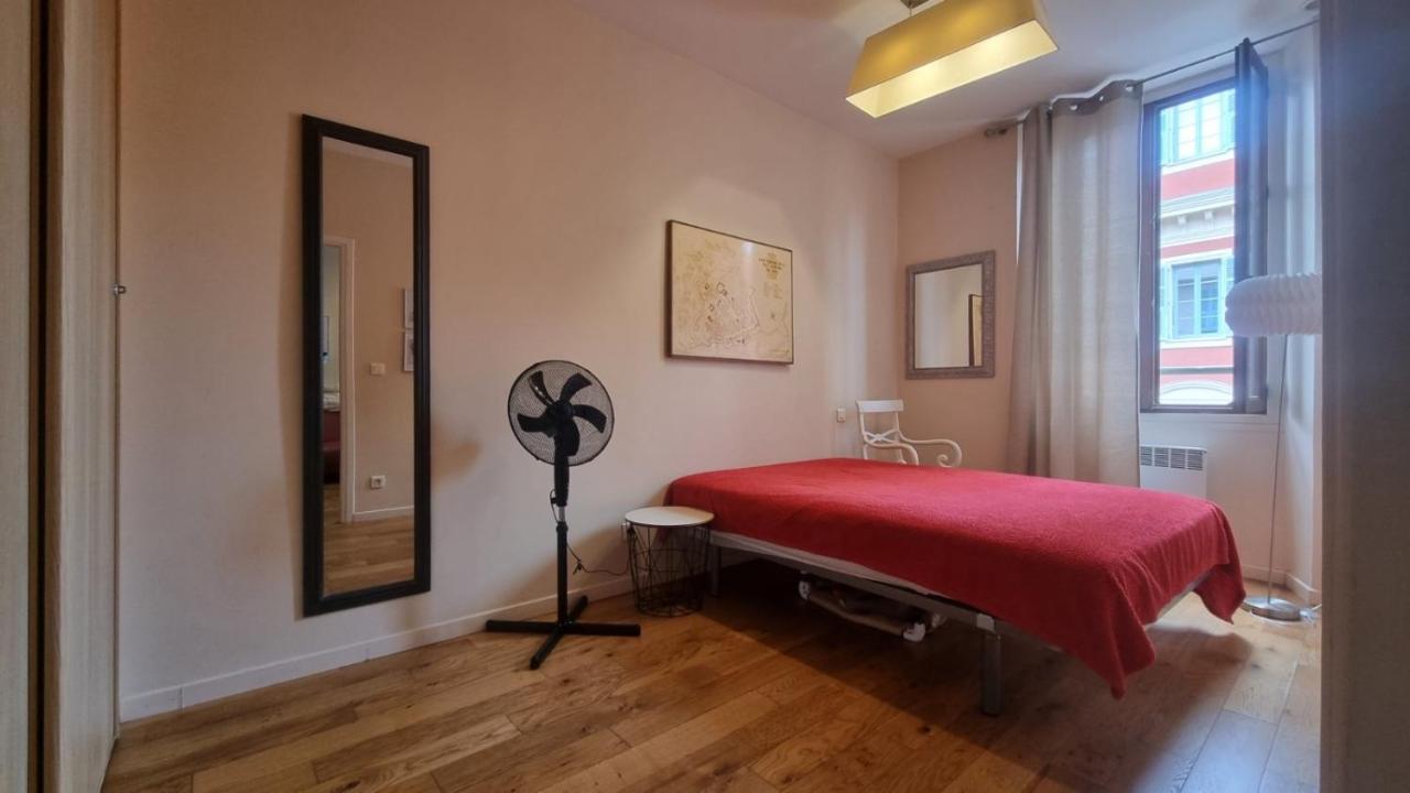 Appartement En Plein Coeur De Vieille ニース エクステリア 写真